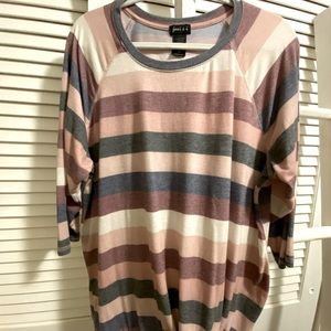 Soft Joei&i striped 3/4 sleeve women’s top with front knot. Plus size.